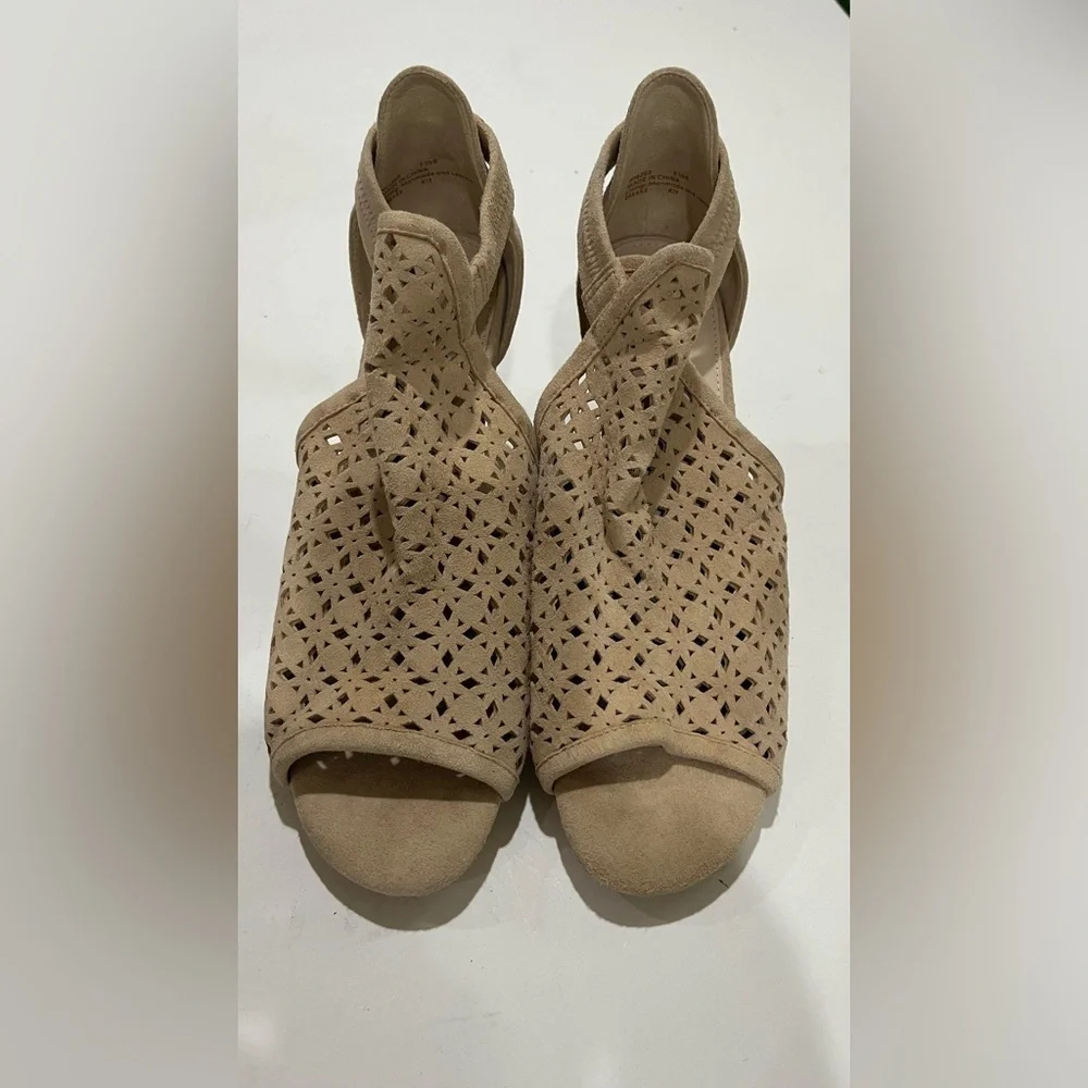 Cole Haan  wedges perforated nude color leather 7.5 NWT